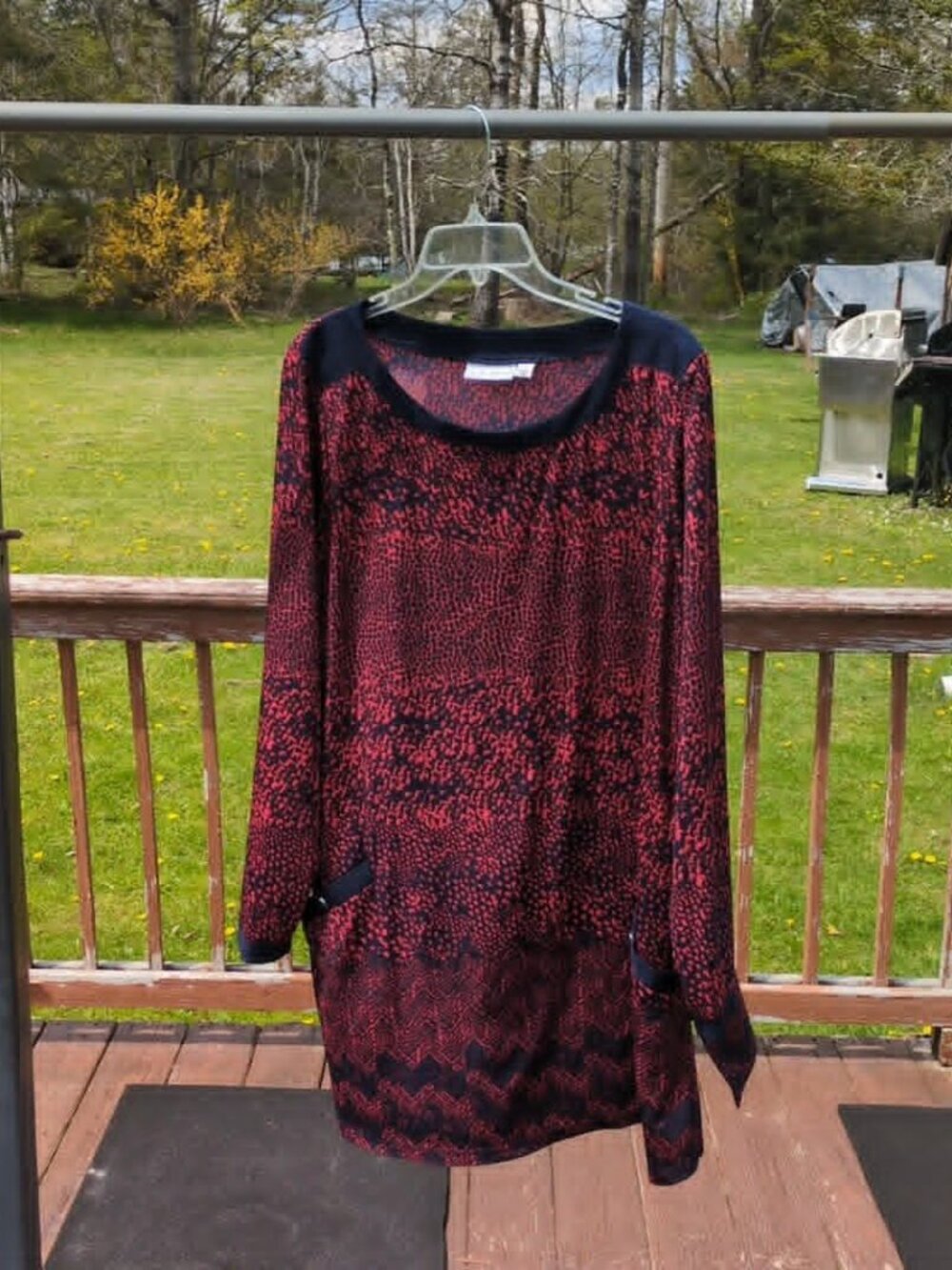Susan Graver Plus Sz 2X Tunic Top Blouse Red Black Snakeskin Print Long Sleeve